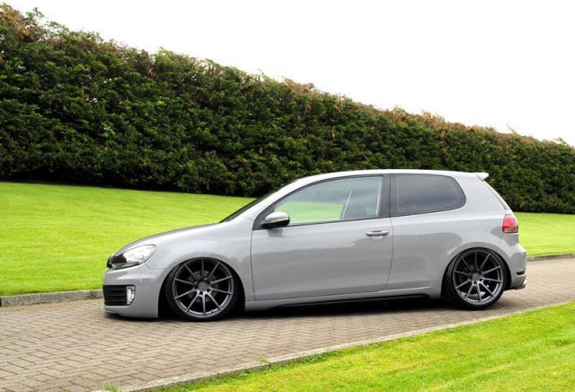 Golf colour change and airbagged for Top Gear NI